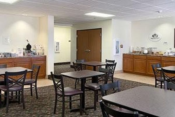 Hotel Super 8 Iola Kansas
